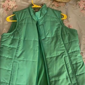 Vintage green vineyard vines puffer vest